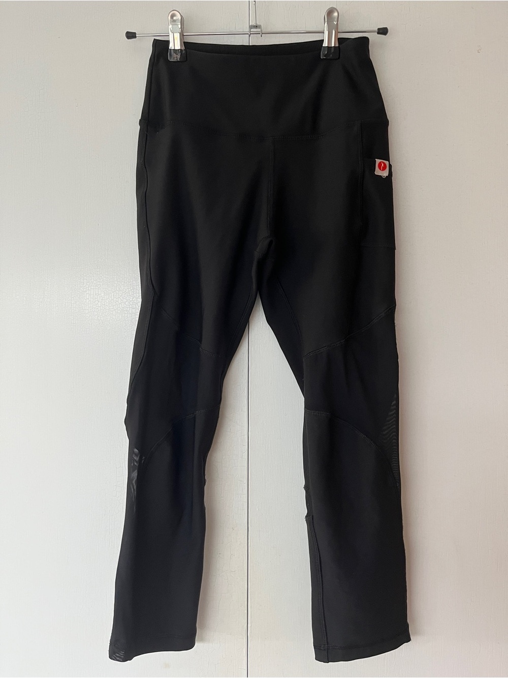Black High Waisted Capri Leggings with Side Pocket